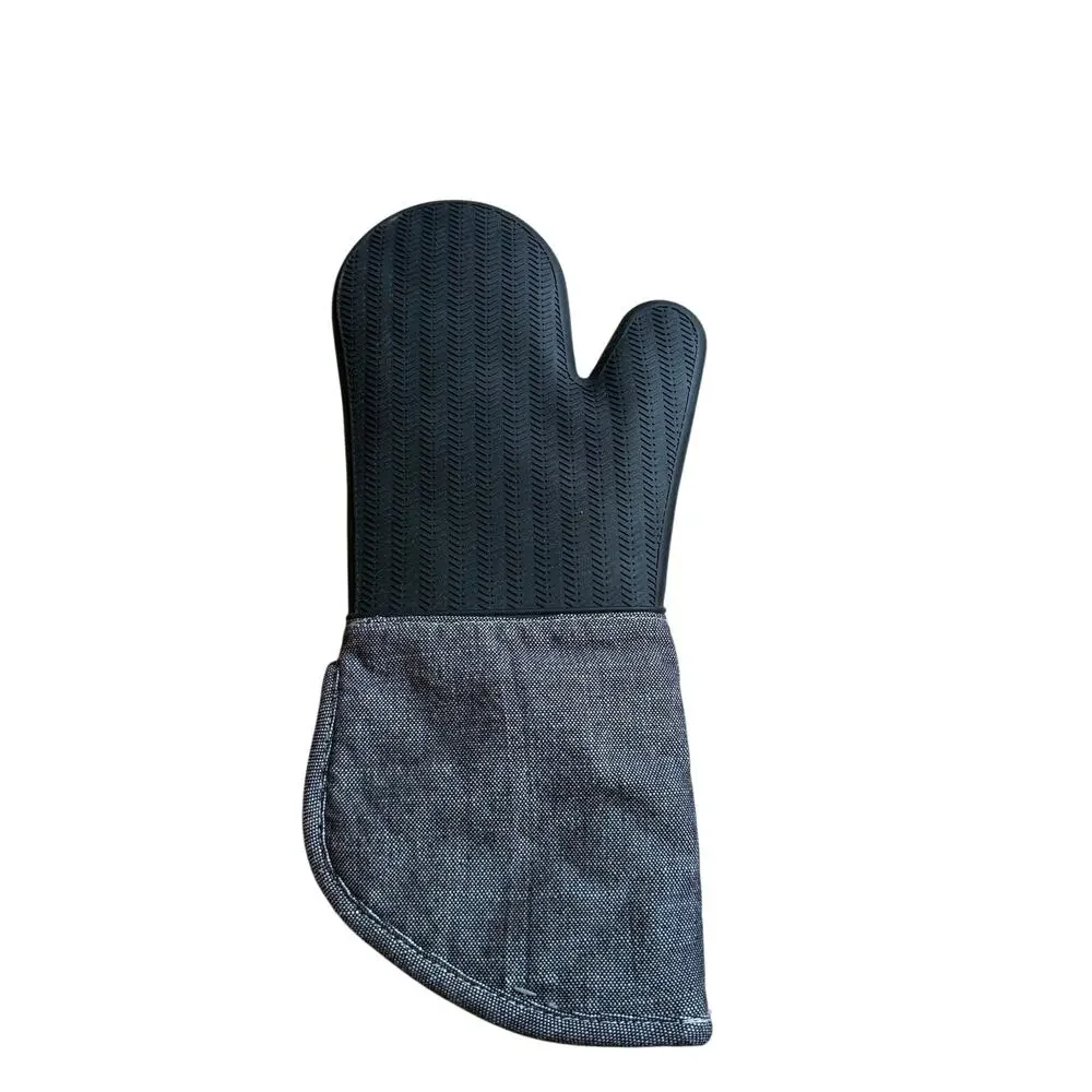 Silicone oven mitt artisanal kitchen supply